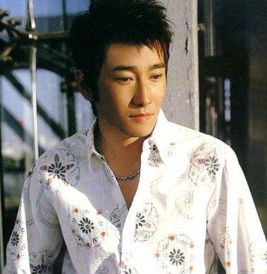 满江老婆郭月资料,满江背后的贤内助，揭秘她的魅力人生